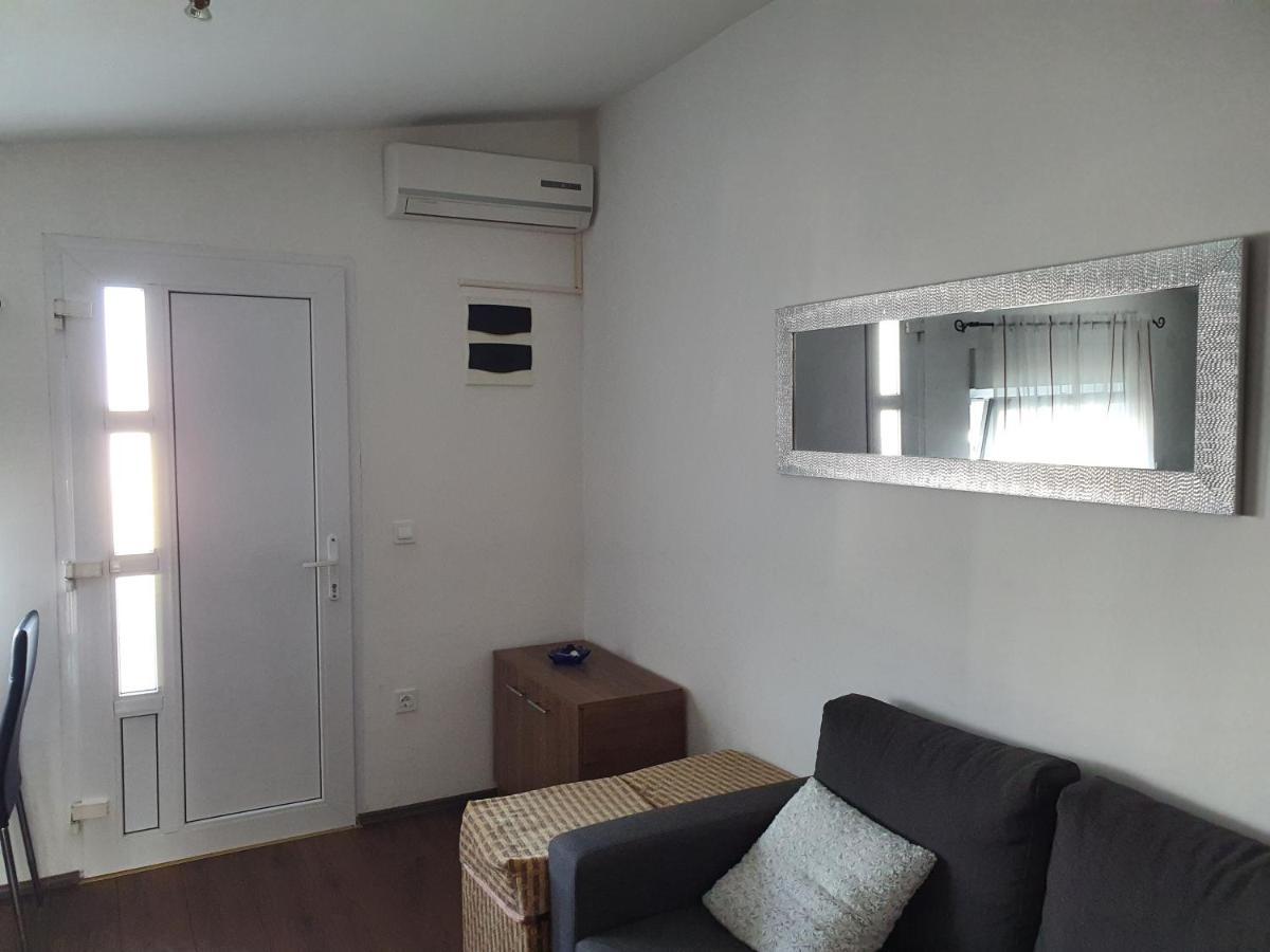 Apartmani Deak Vir Exterior foto