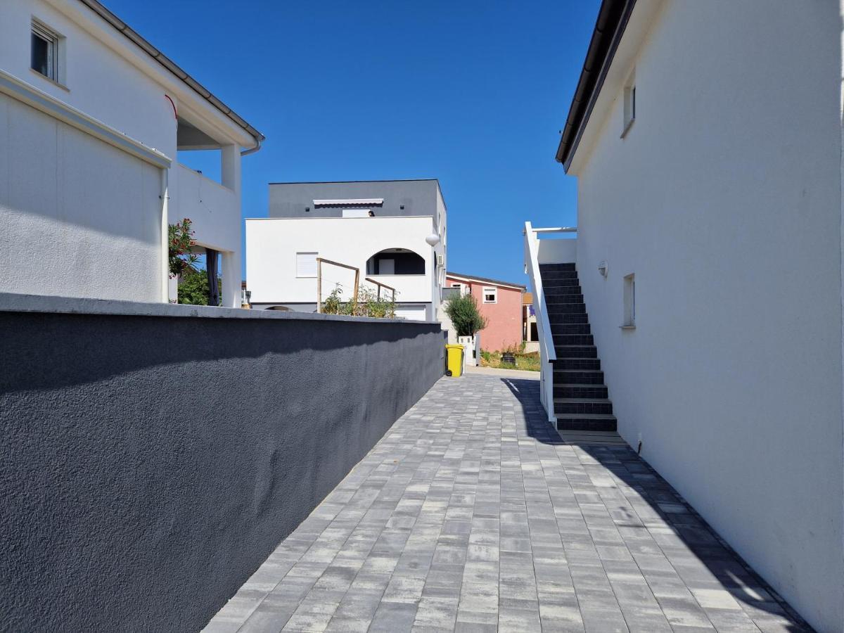 Apartmani Deak Vir Exterior foto