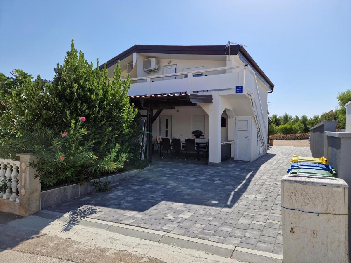 Apartmani Deak Vir Exterior foto